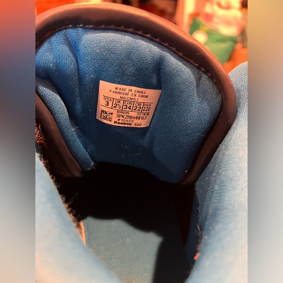 Kids Reebok Sneaker - Picture 8 of 8